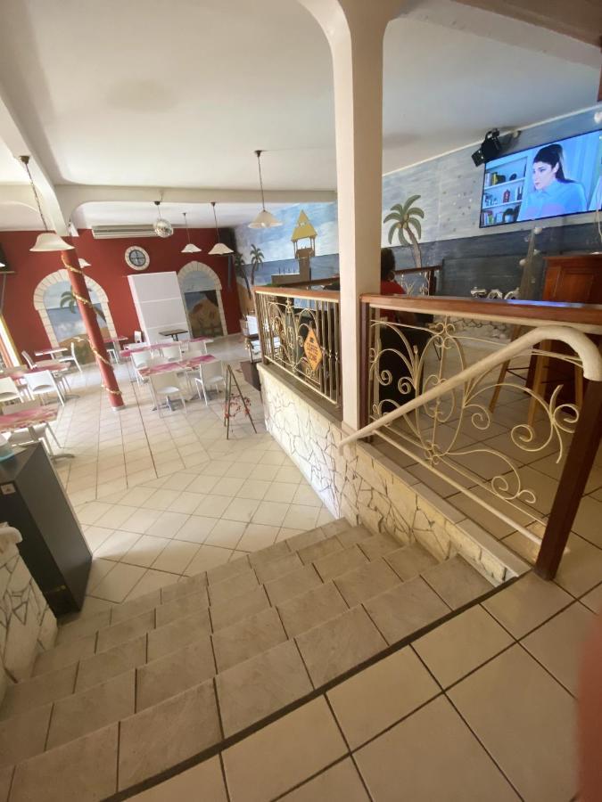 Appartement Moderne A Pointe Noire 36 M² Piscine & Jacuzzi Exterior foto